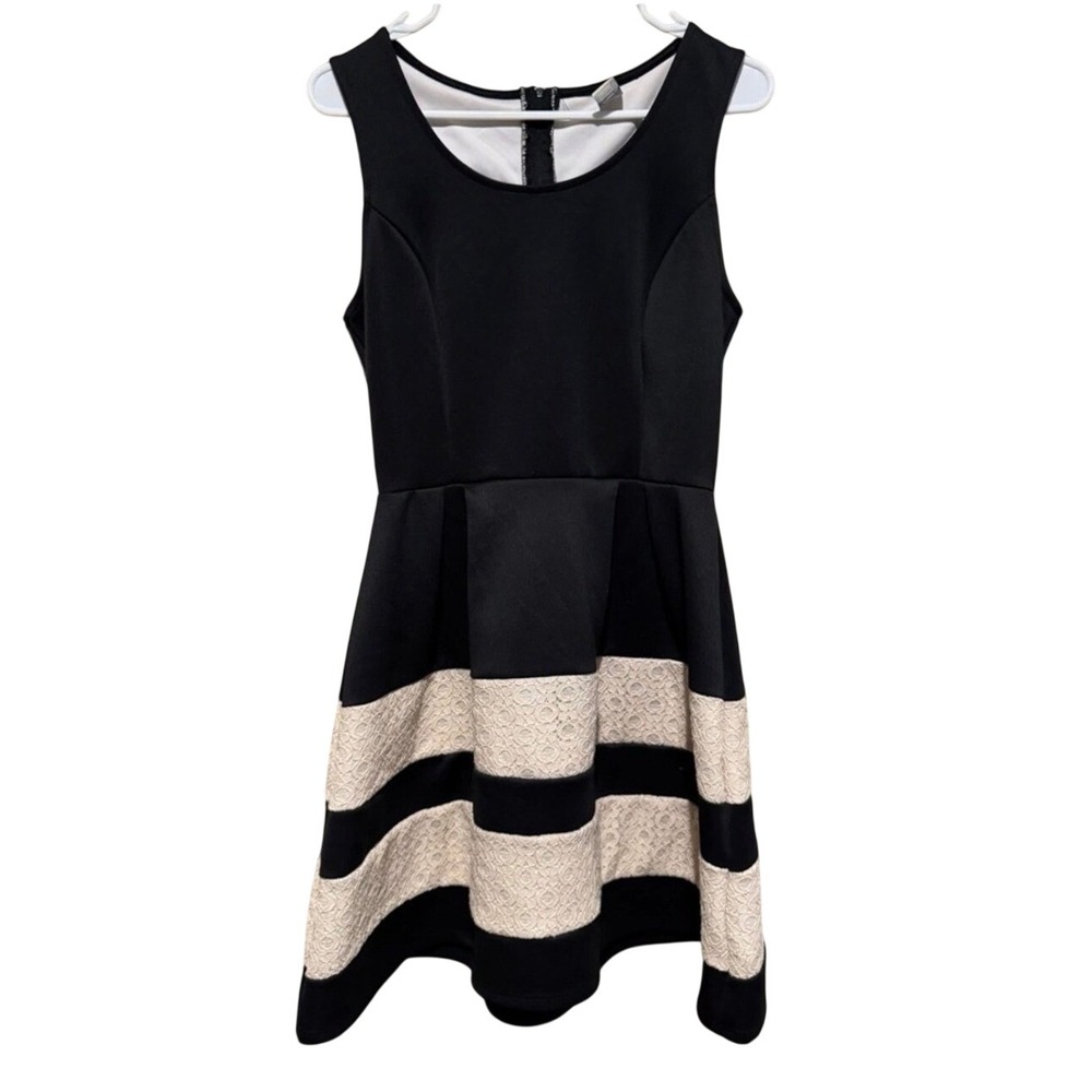Love Republic Large‎ Elegant Black and Cream Dress